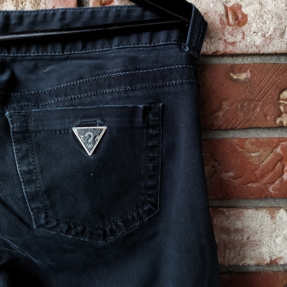 ✨ GUESS Premium Jeans ✨ - Picture 3 of 8